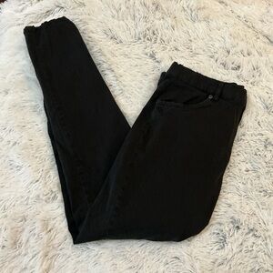 Unionbay black 5 pocket skinny jeans
Woman’s Juniors size 17